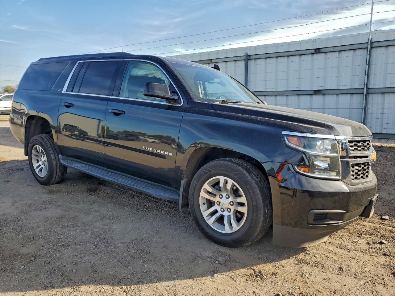 2017 CHEVROLET Suburban