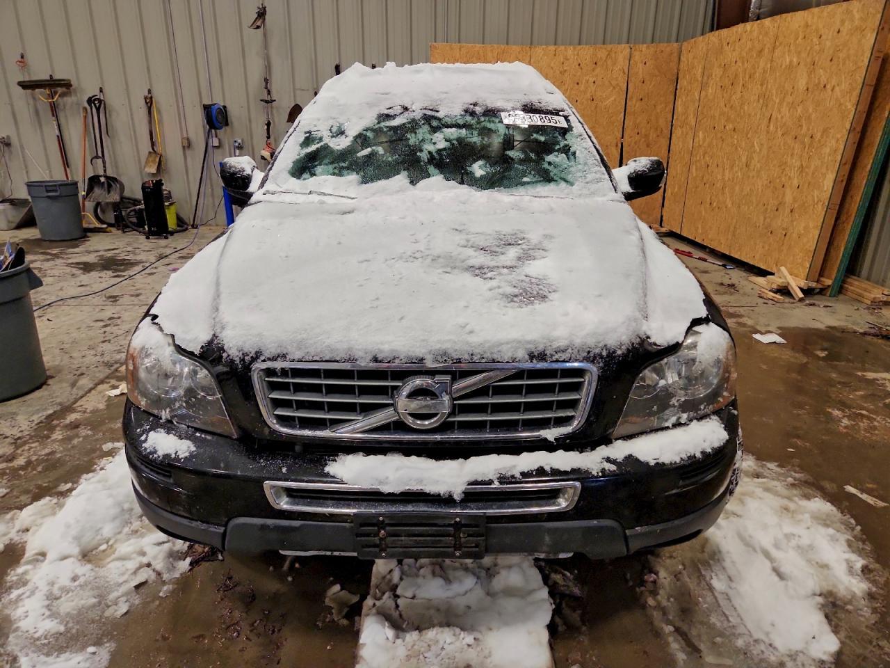2011 VOLVO XC90