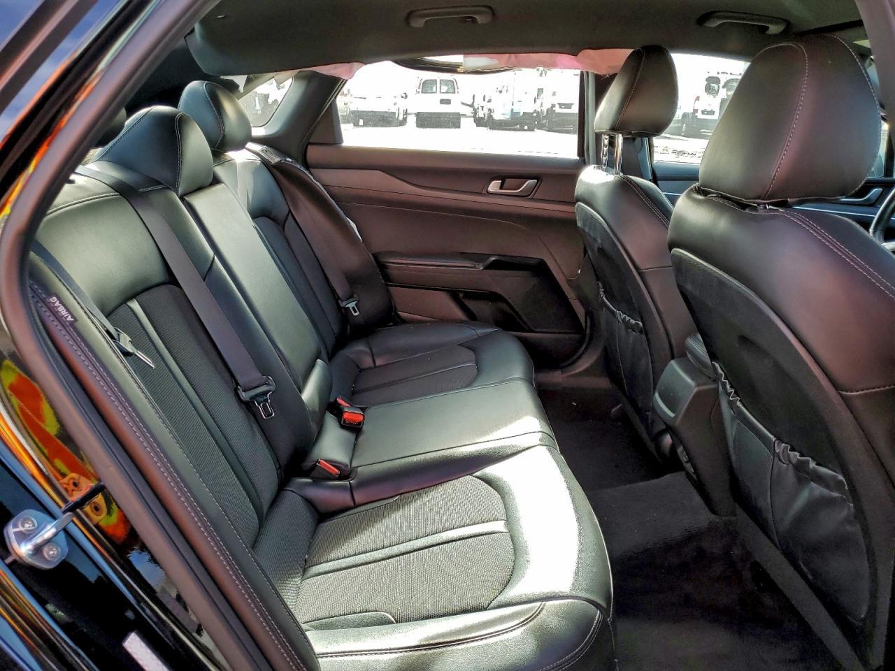 2022 KIA K5