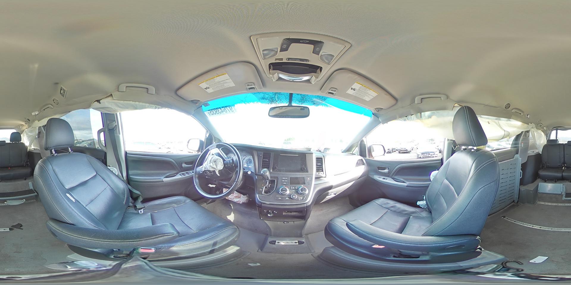 2015 TOYOTA SIENNA