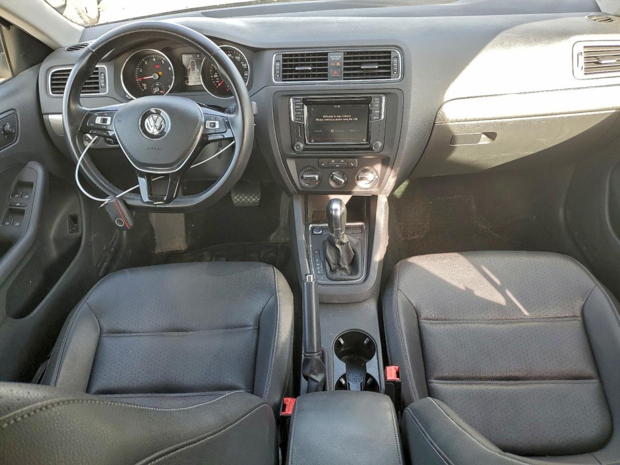 2018 VOLKSWAGEN JETTA