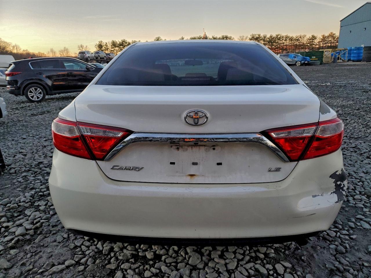 2015 TOYOTA CAMRY