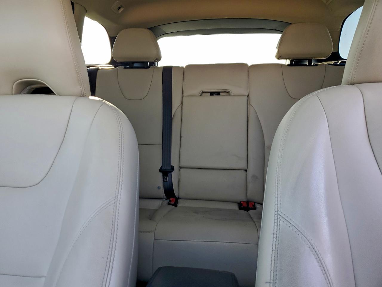 2016 VOLVO XC60