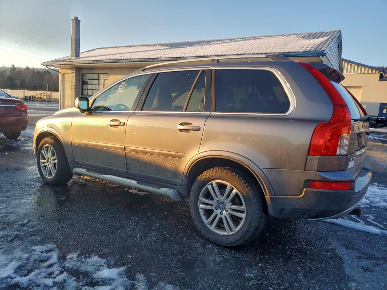 2010 VOLVO XC90
