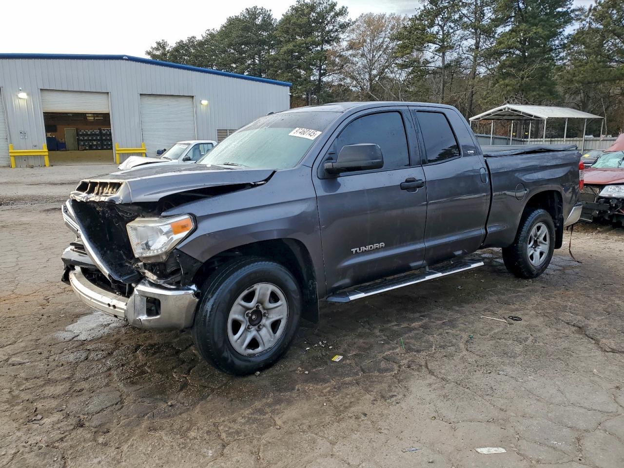 2016 TOYOTA TUNDRA