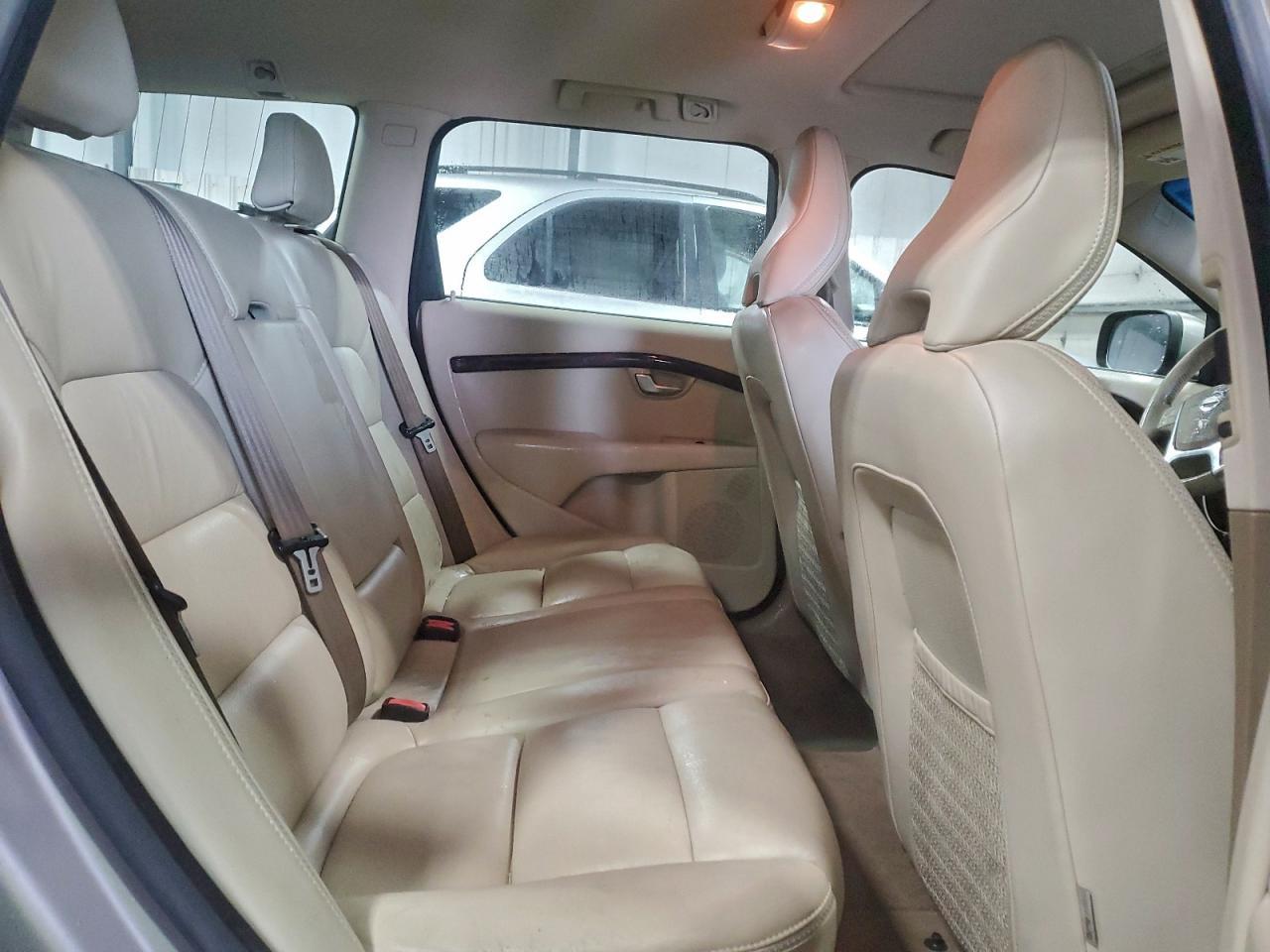 2011 VOLVO XC70