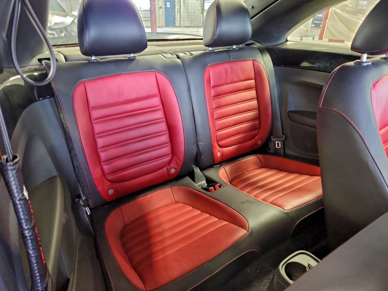 2012 VOLKSWAGEN Beetle