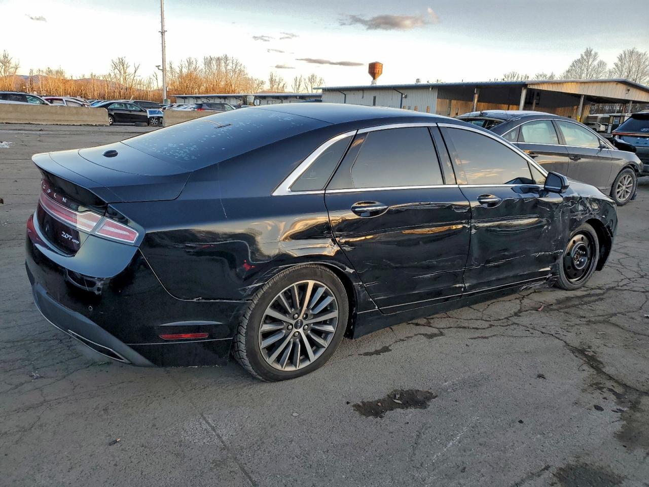 2017 LINCOLN MKZ
