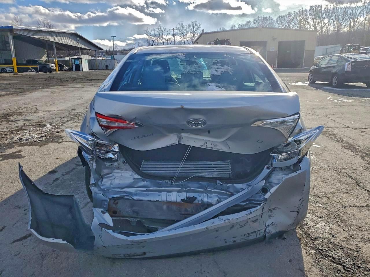 2016 TOYOTA COROLLA