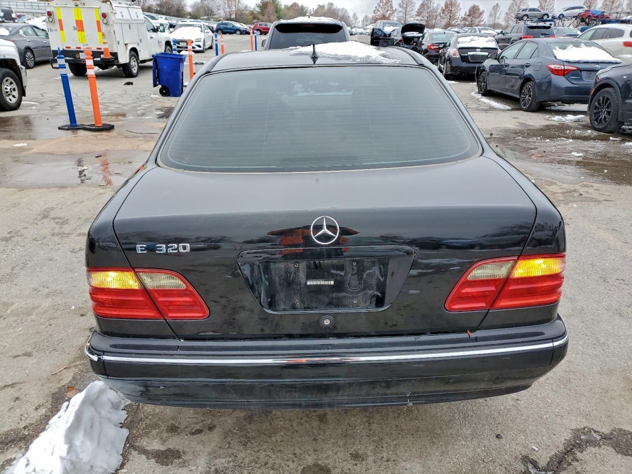 2000 MERCEDES-BENZ E-Class