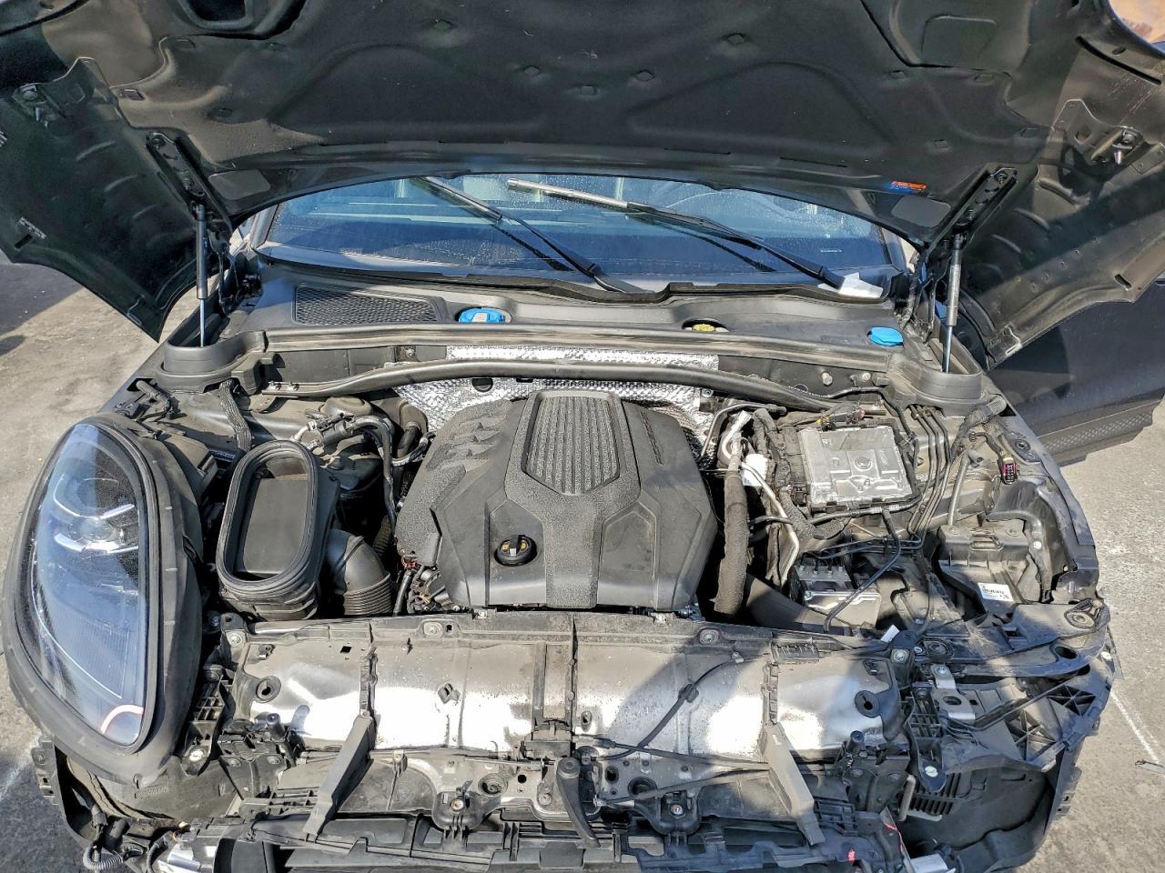 2022 PORSCHE Macan
