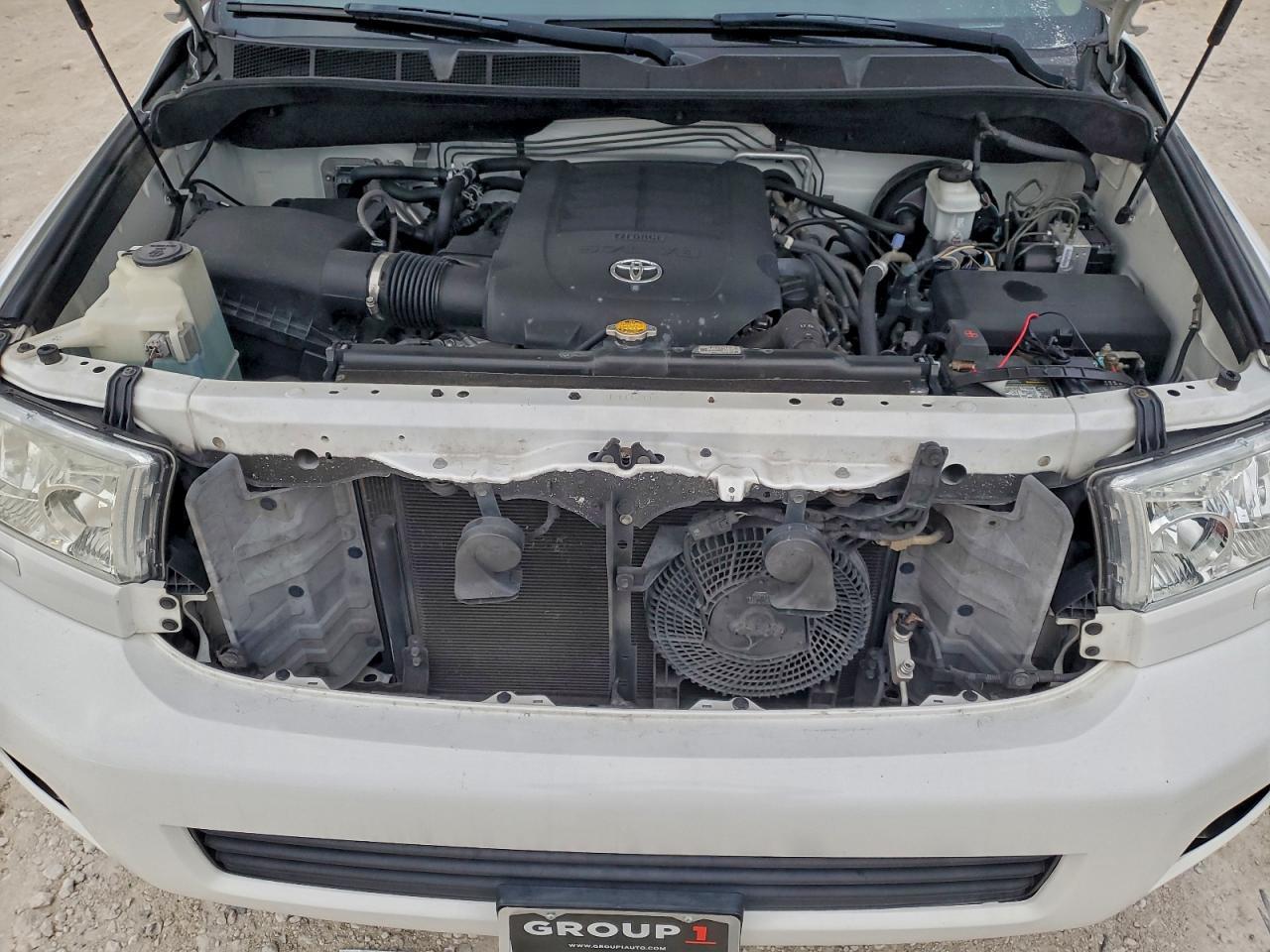 2014 TOYOTA Sequoia