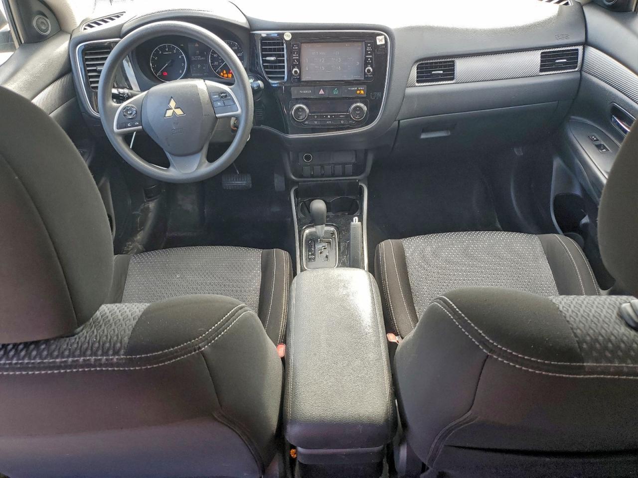 2018 MITSUBISHI outlander