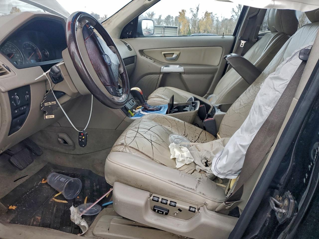 2004 VOLVO XC90
