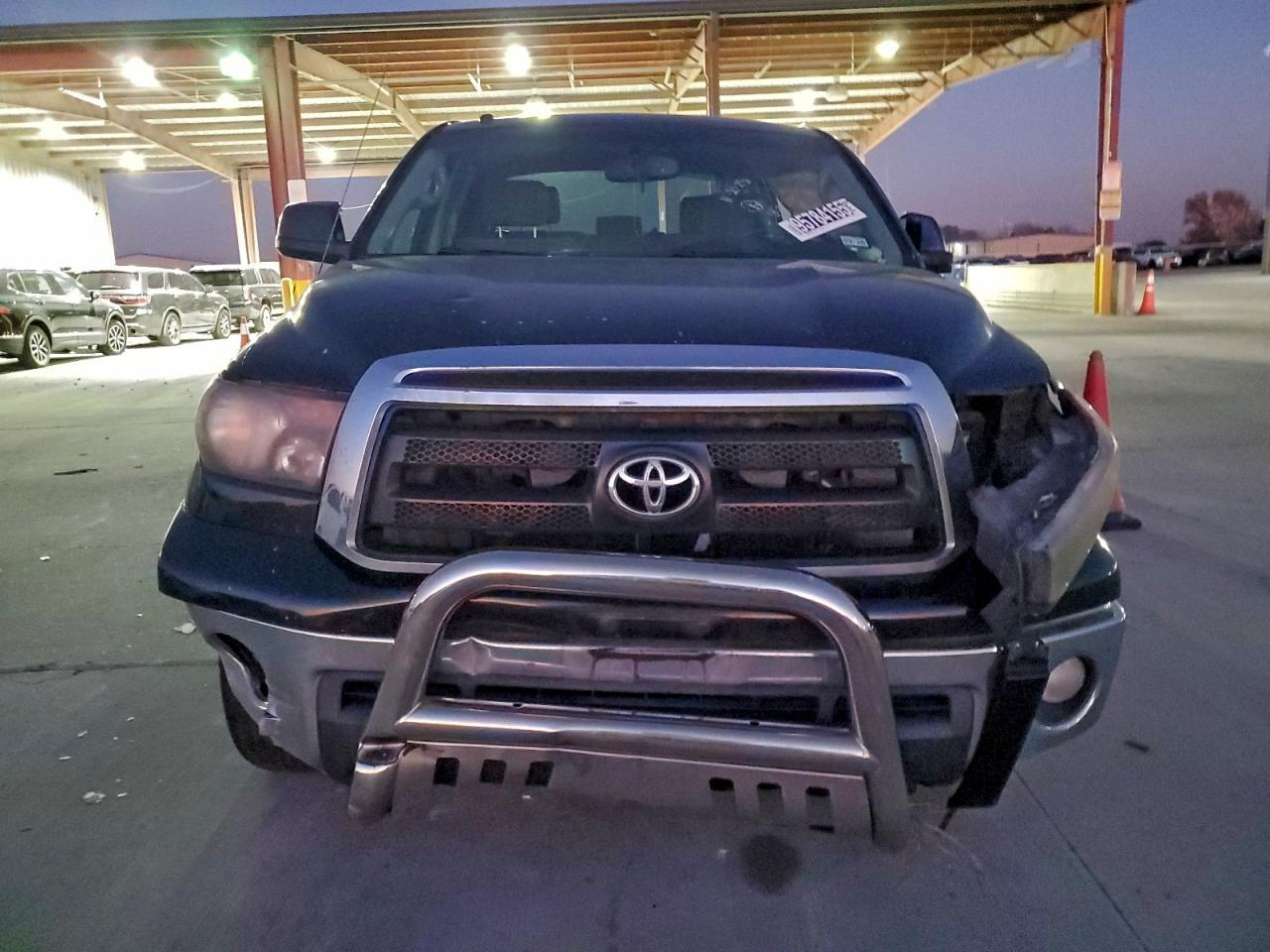2011 TOYOTA TUNDRA