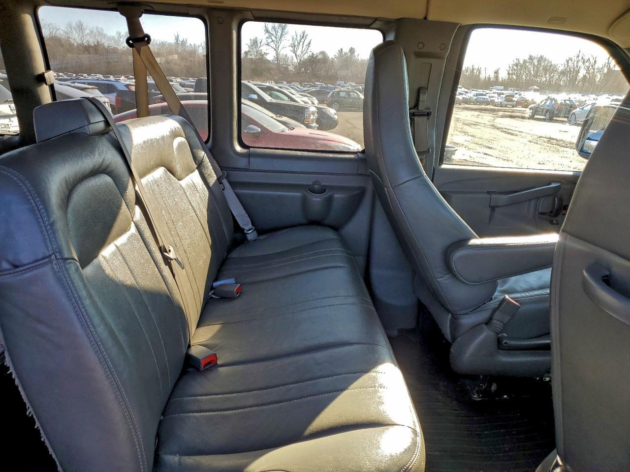 2017 CHEVROLET Express 3500