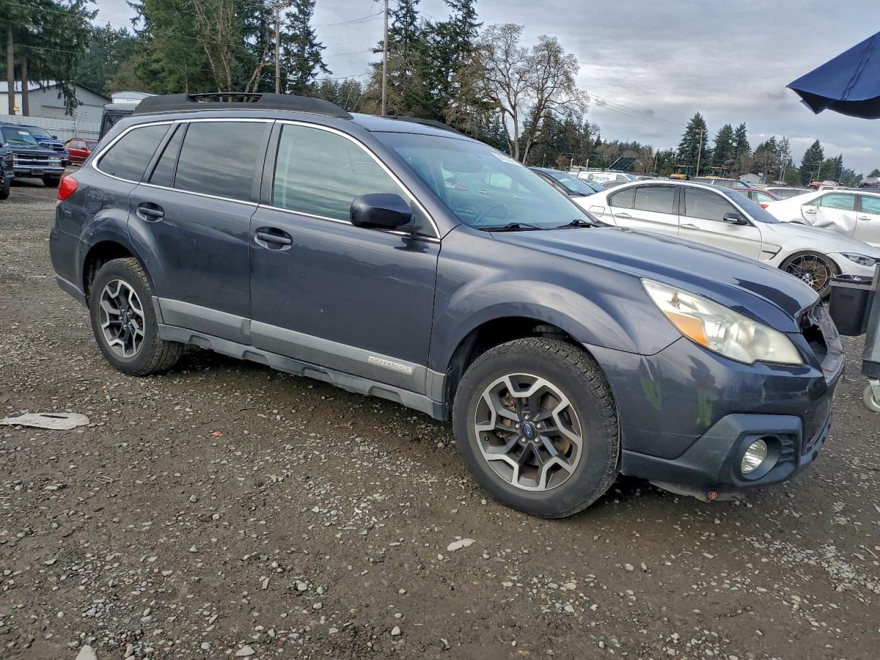 2011 SUBARU Outback