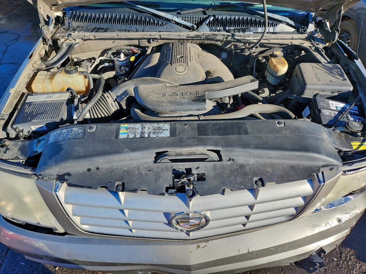 2002 CADILLAC ESCALADE