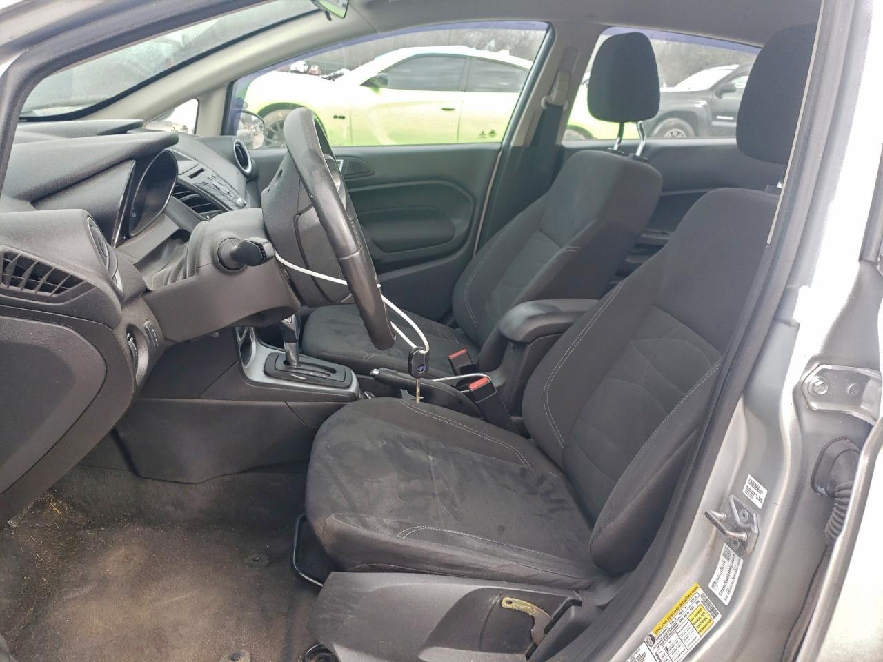 2016 FORD Fiesta
