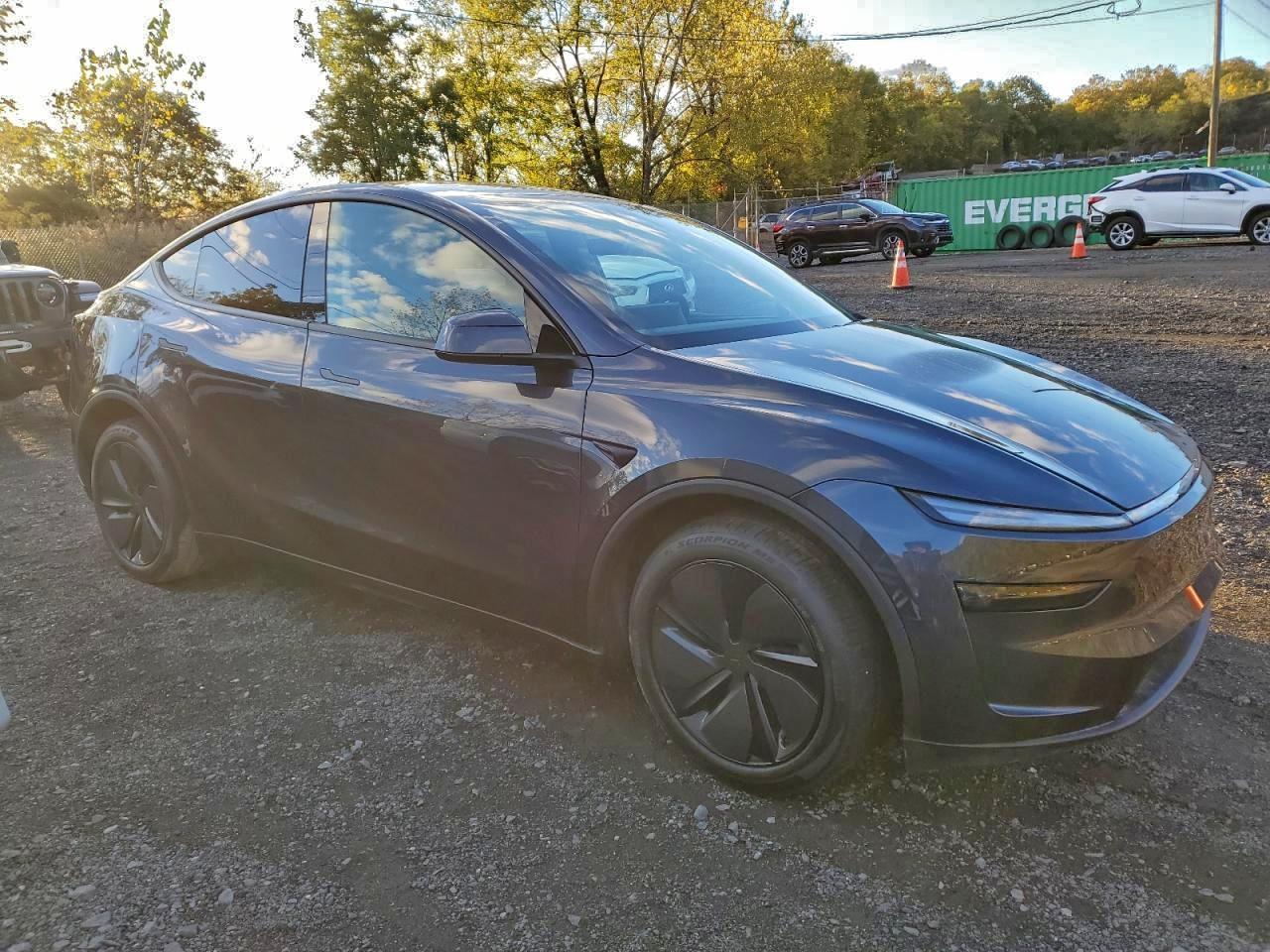 2026 TESLA MODEL Y