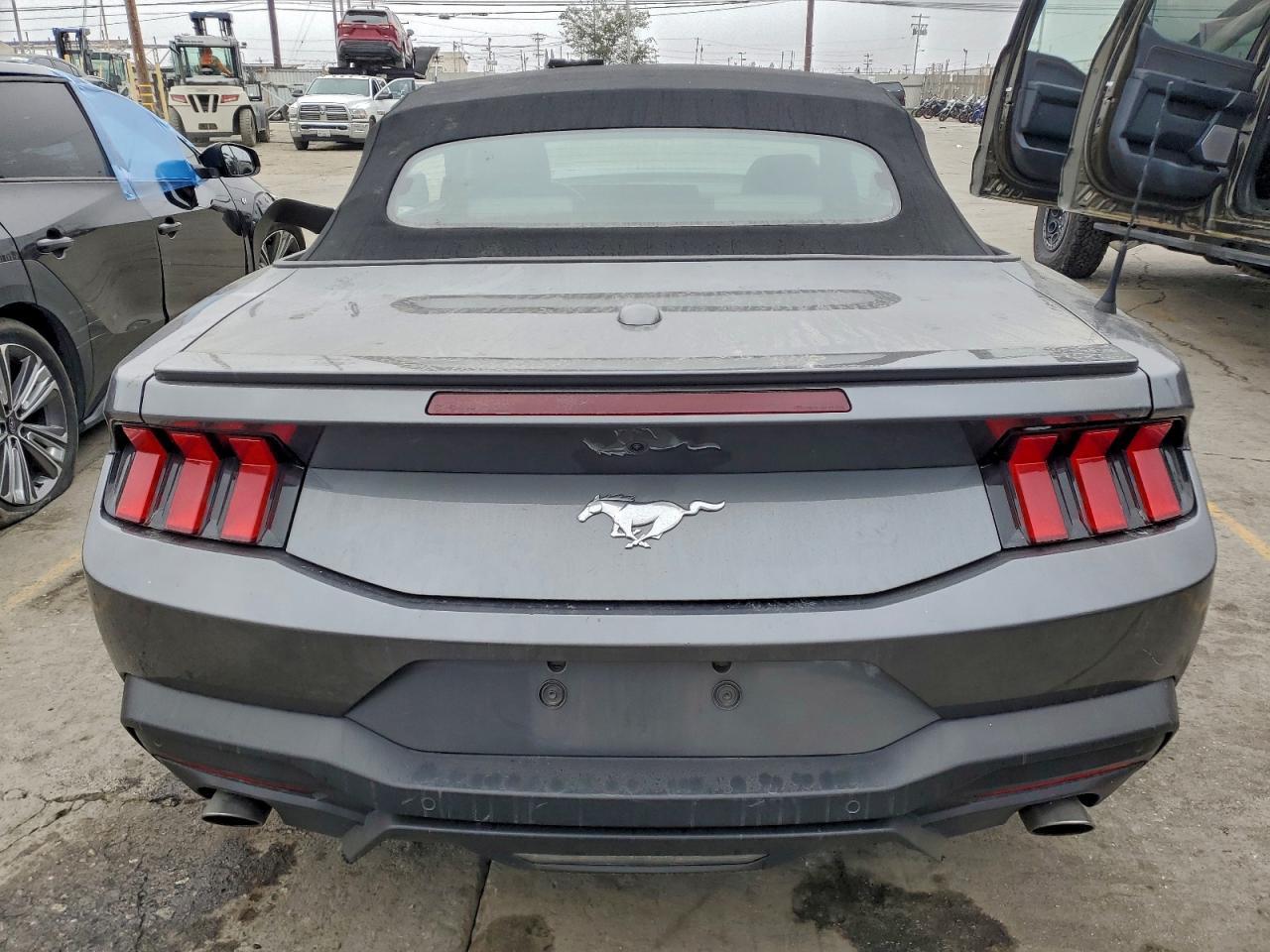 2024 FORD MUSTANG