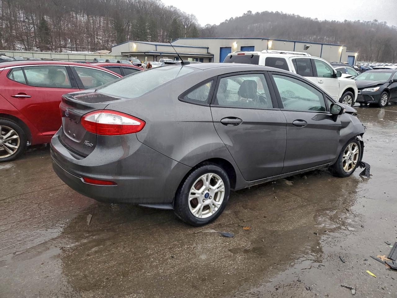 2016 FORD Fiesta