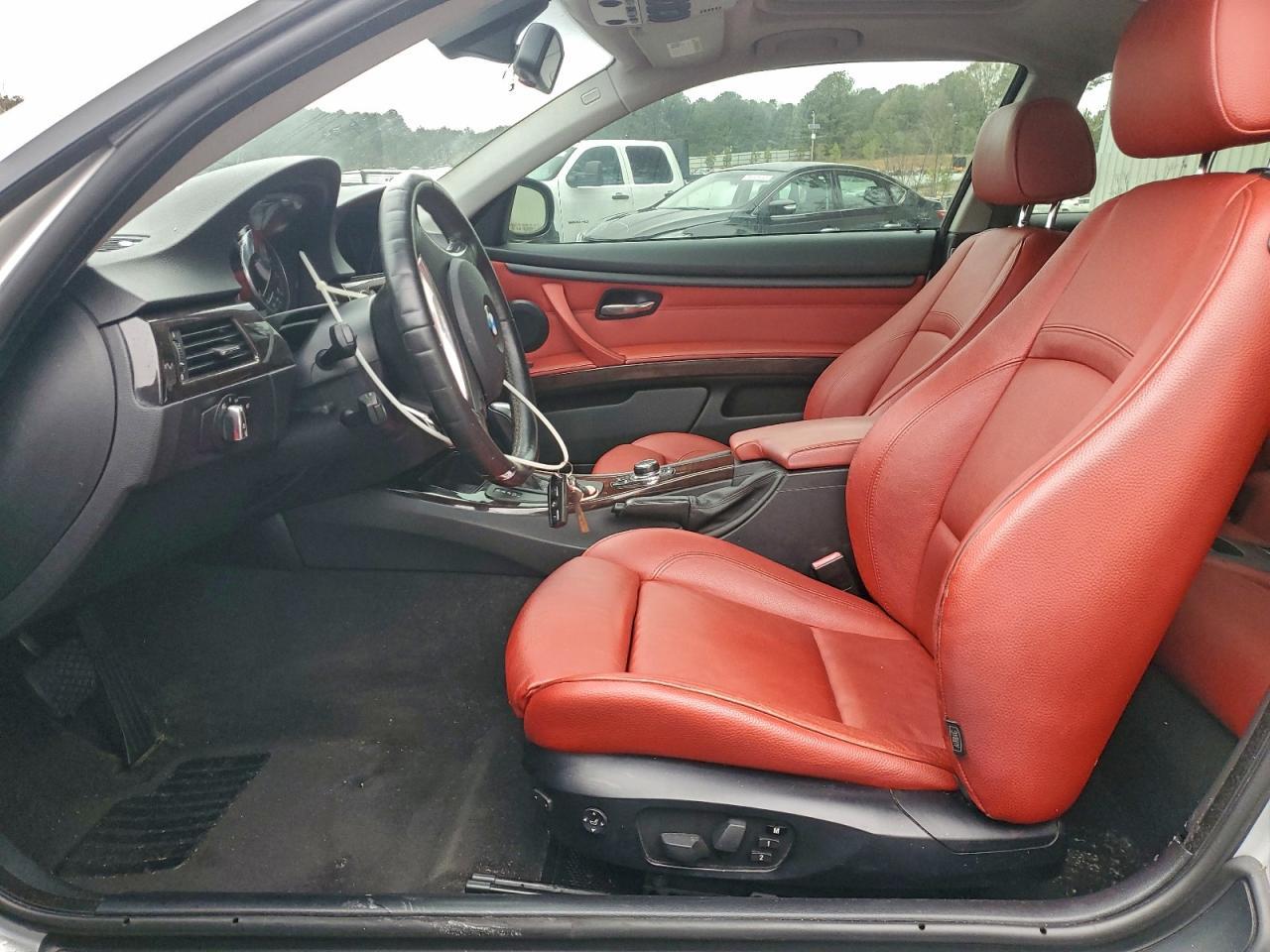 2011 BMW 3 SERIES