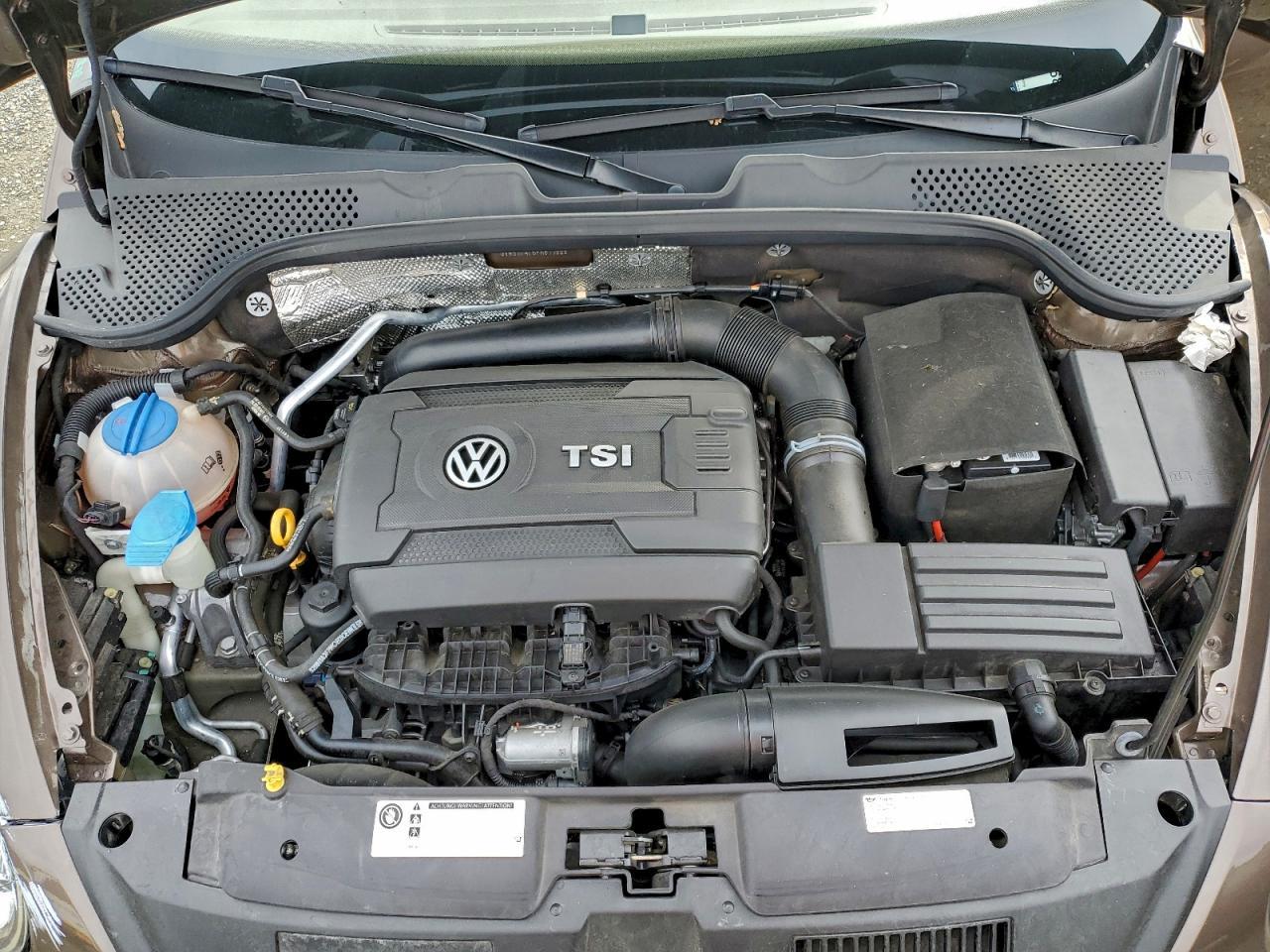 2015 VOLKSWAGEN Beetle