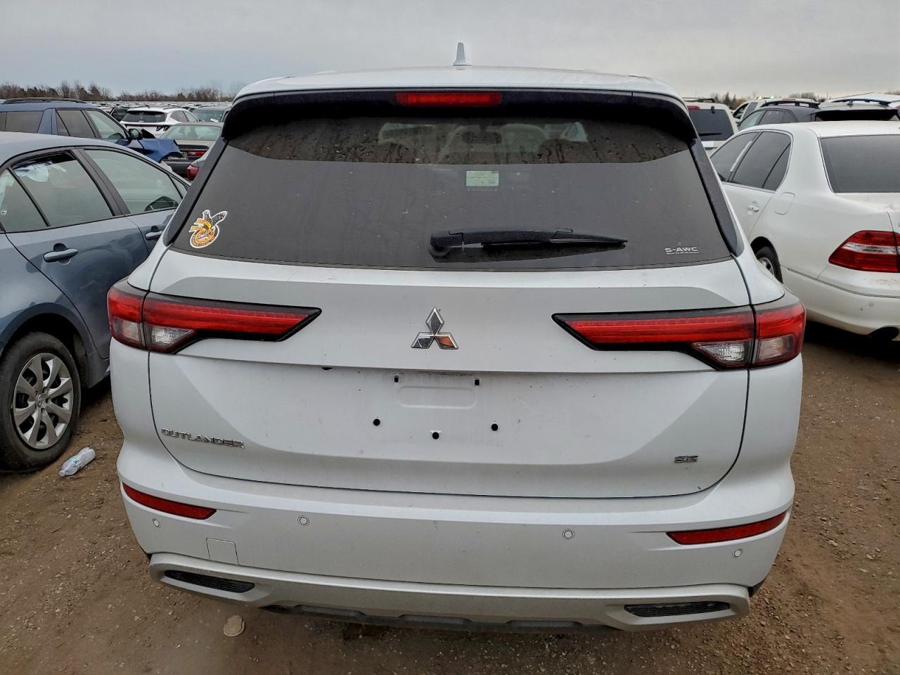 2022 MITSUBISHI outlander