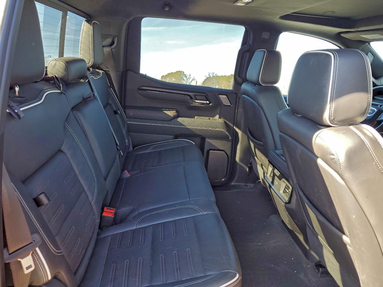 2024 GMC Sierra