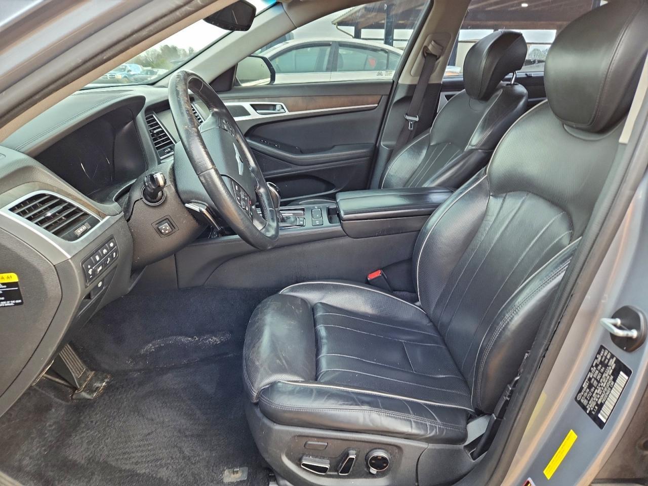 2015 HYUNDAI GENESIS