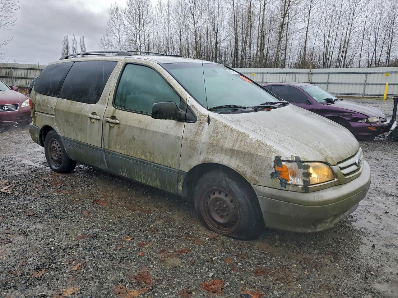 2003 TOYOTA SIENNA
