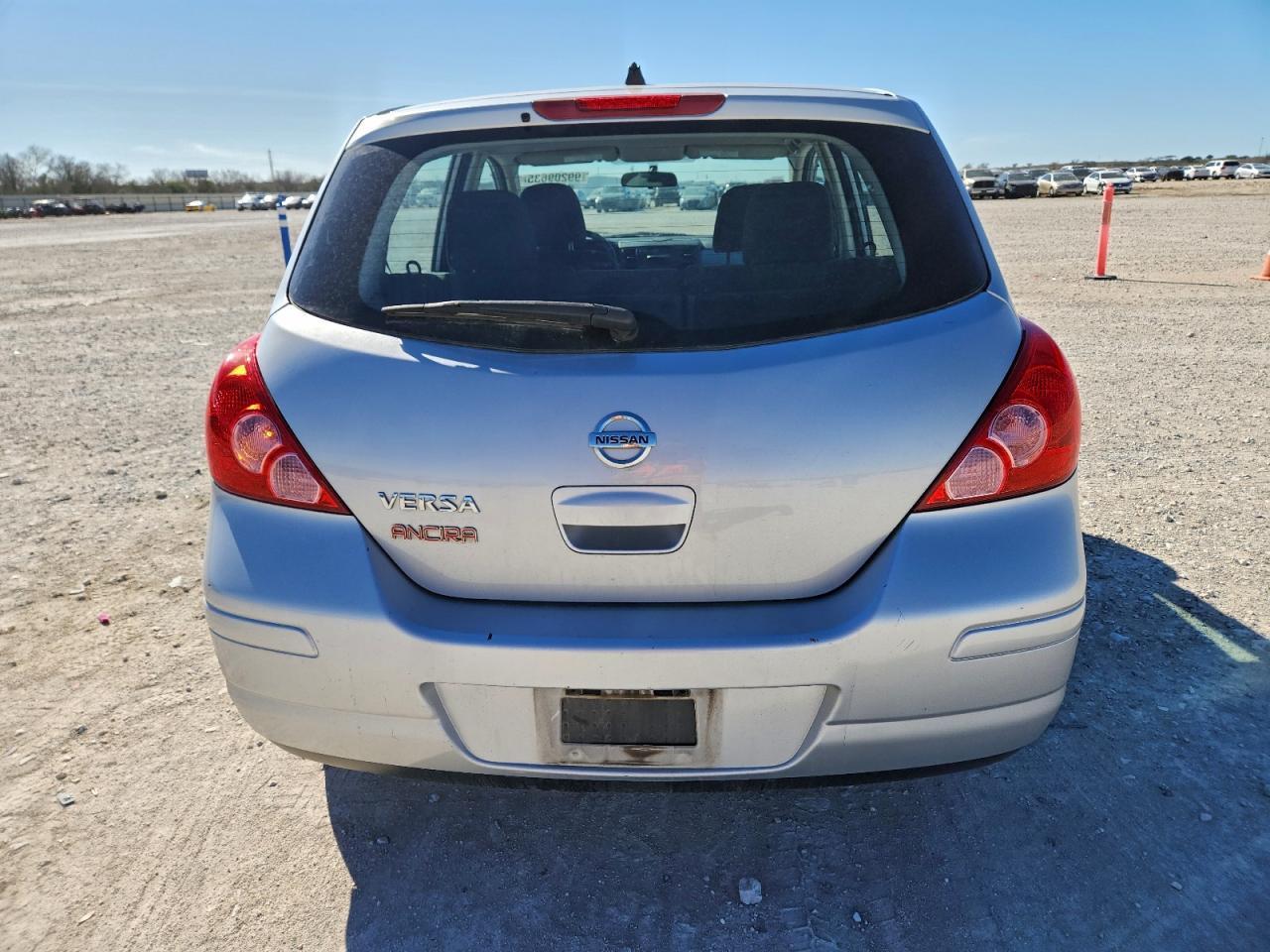2012 NISSAN VERSA