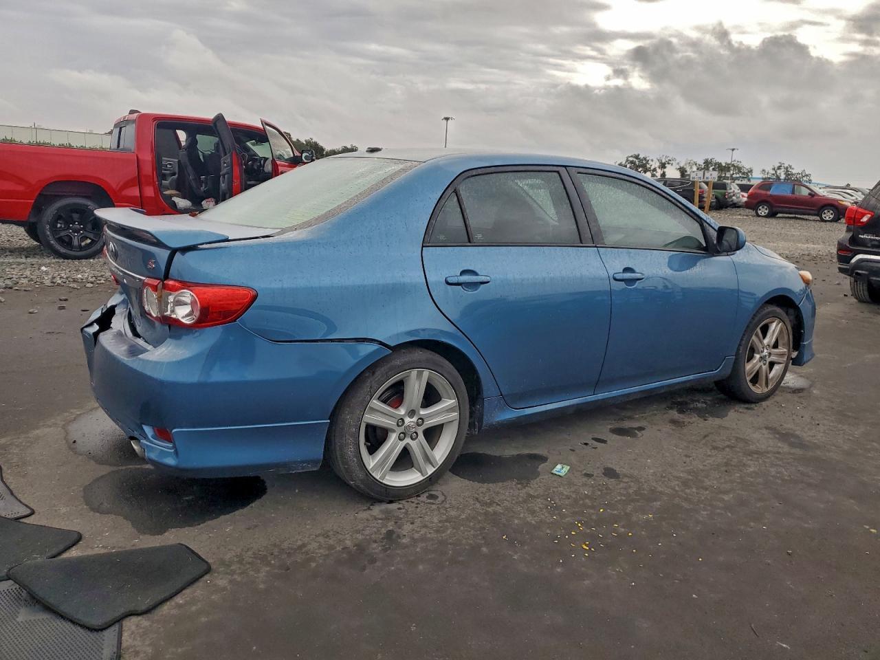 2013 TOYOTA COROLLA