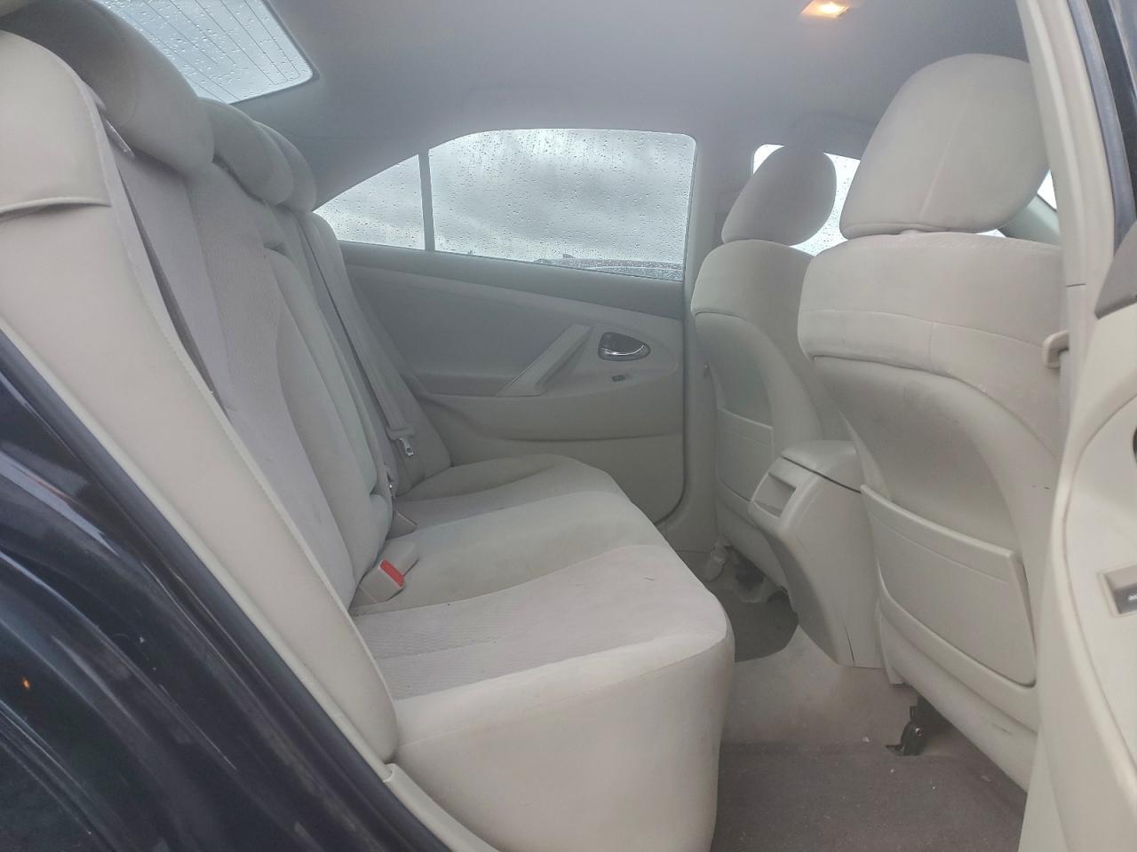 2011 TOYOTA CAMRY