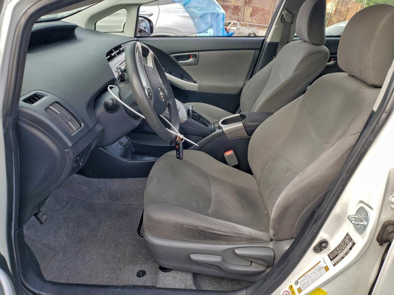 2015 TOYOTA PRIUS