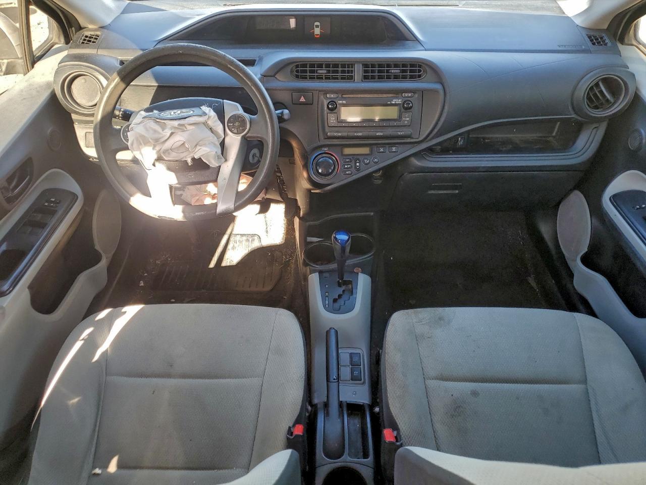 2012 TOYOTA Prius c