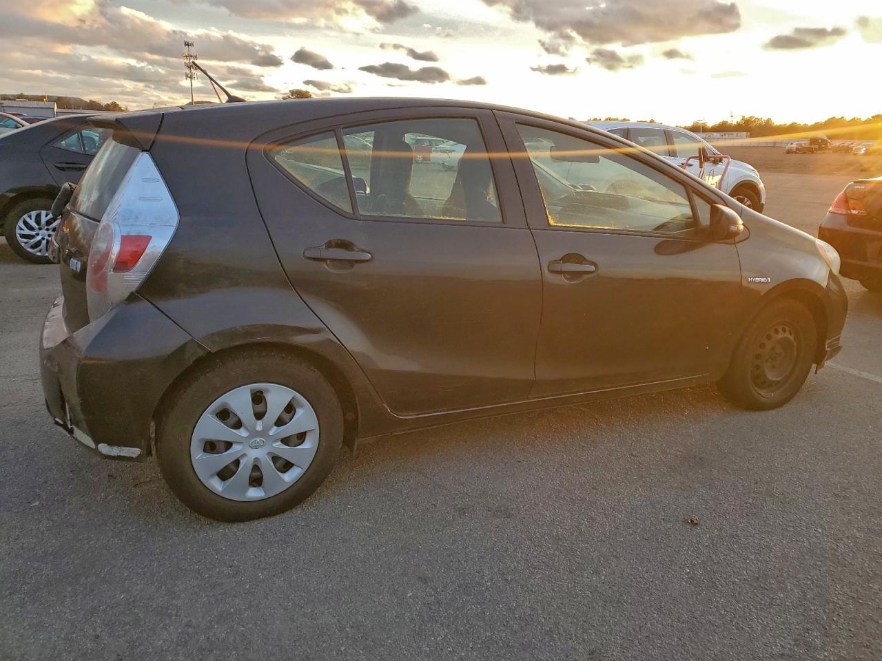 2013 TOYOTA Prius c