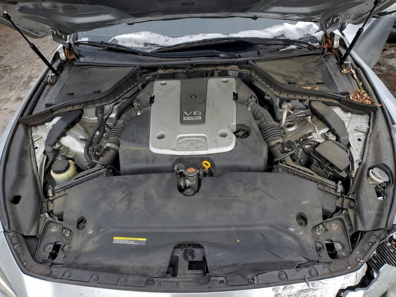 2015 INFINITI Q50