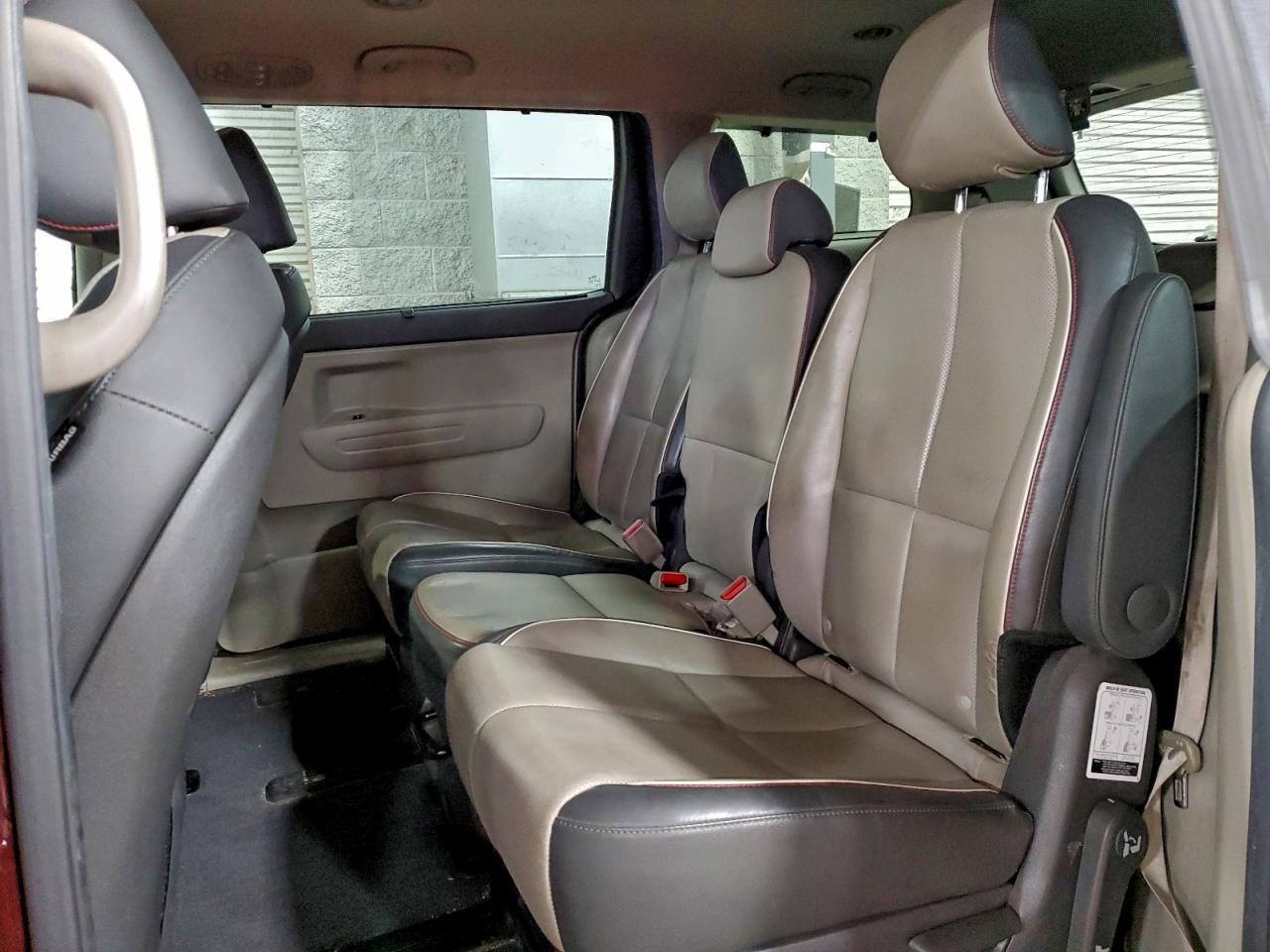 2017 KIA SEDONA
