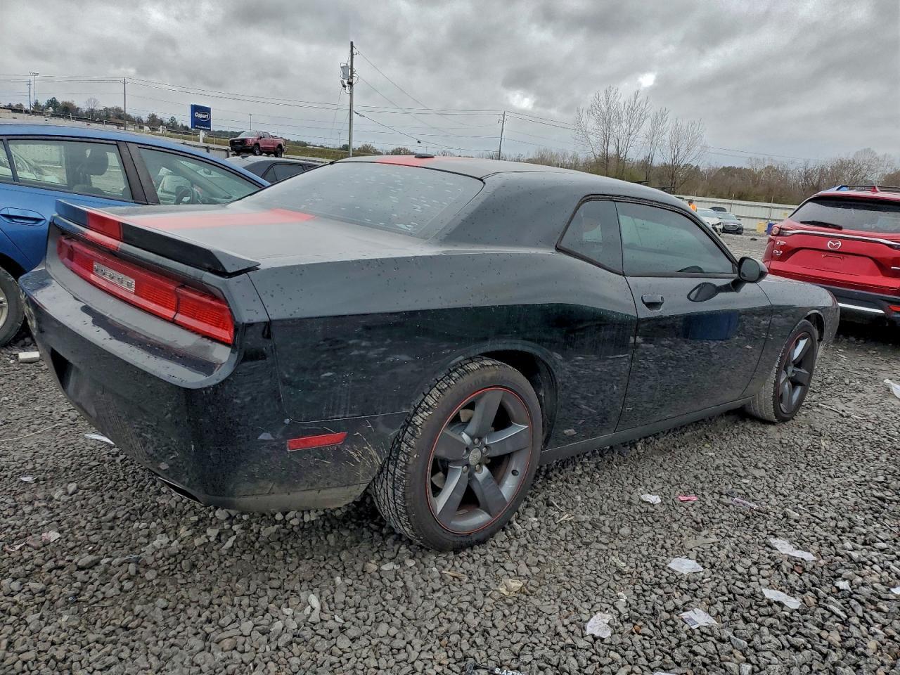 2013 DODGE Challenger