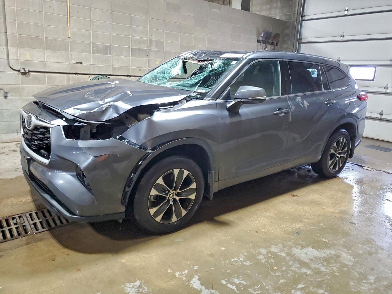 2020 TOYOTA HIGHLANDER