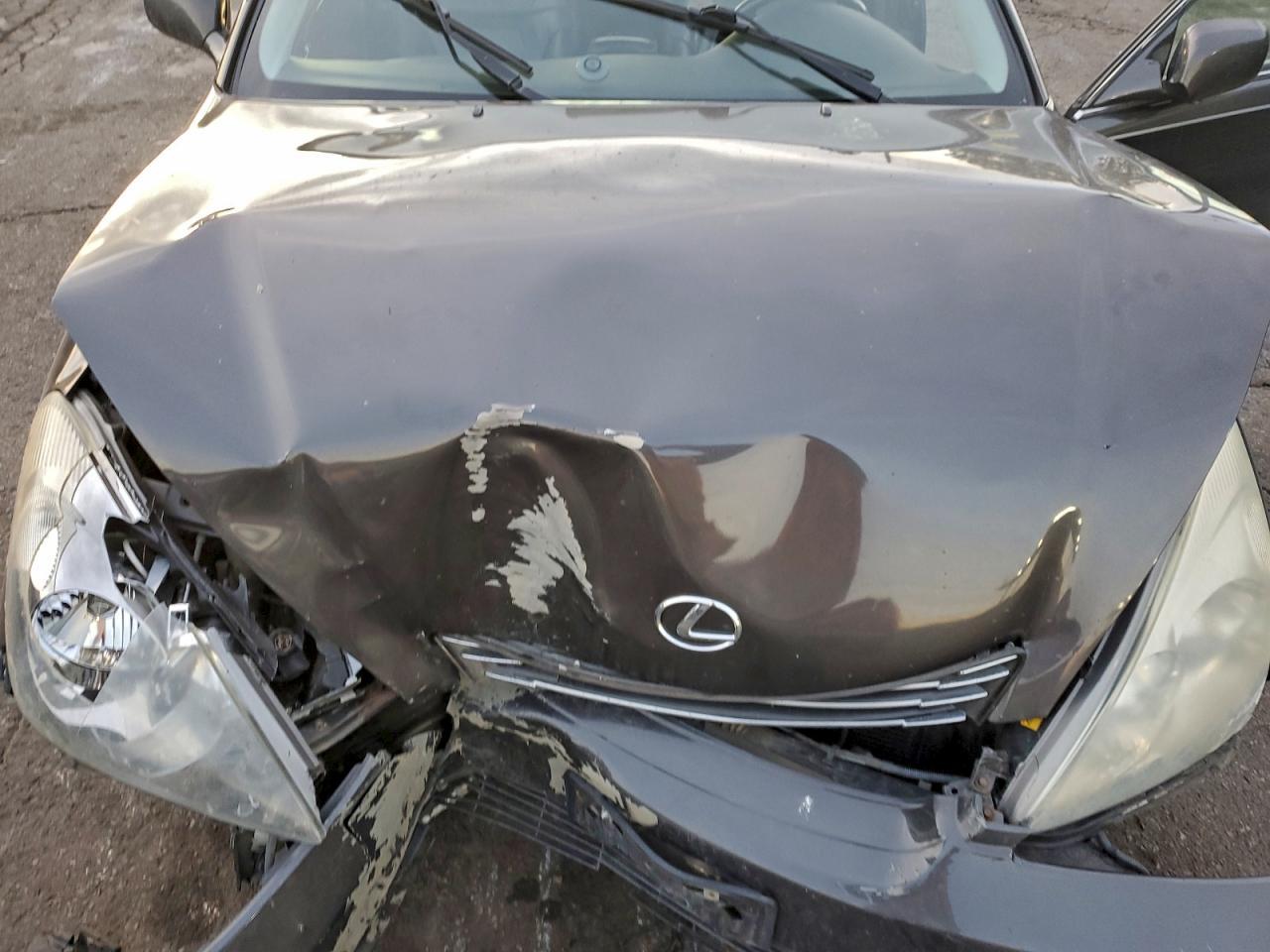 2004 LEXUS ES 330
