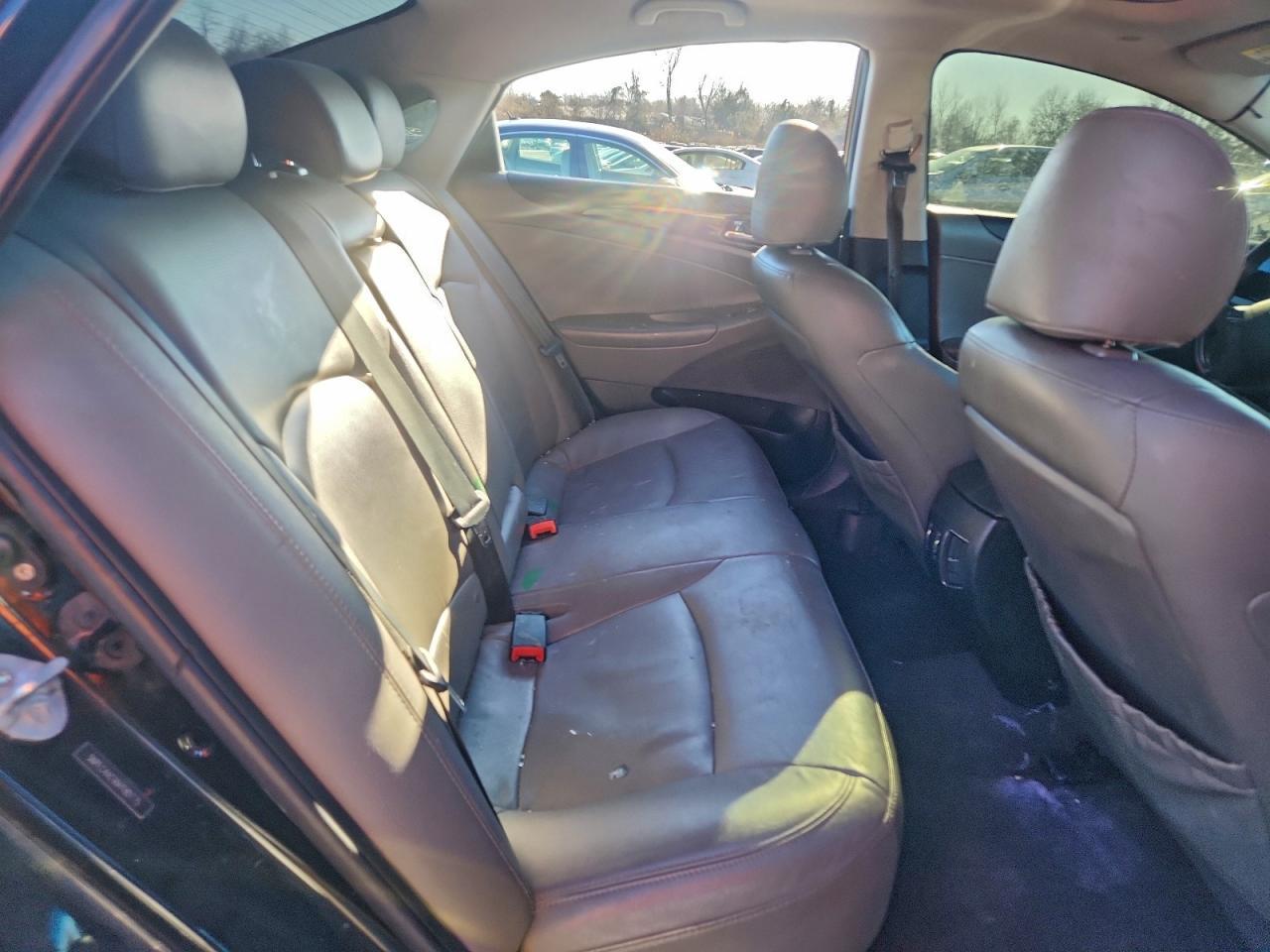 2011 HYUNDAI SONATA