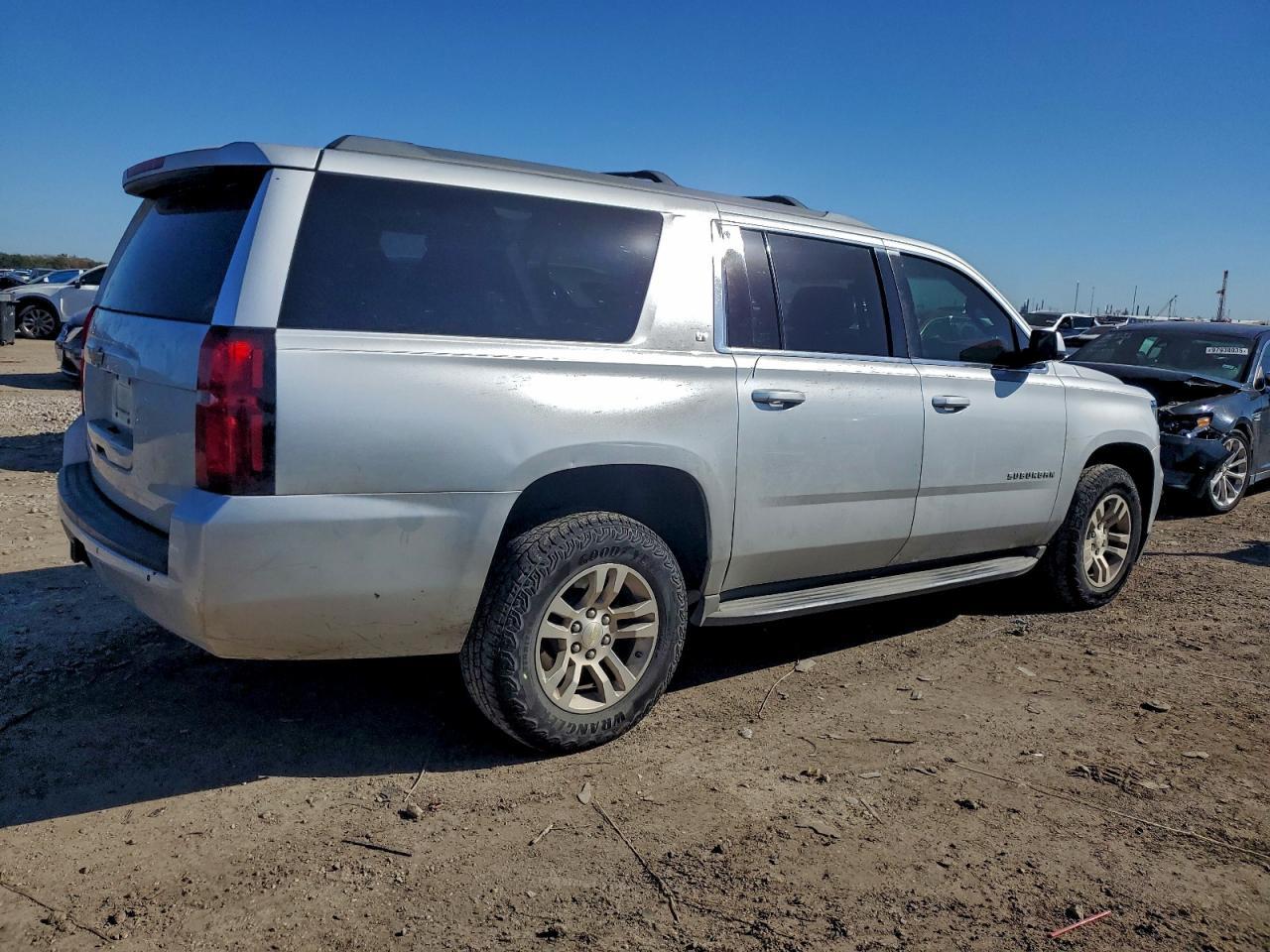 2015 CHEVROLET Suburban