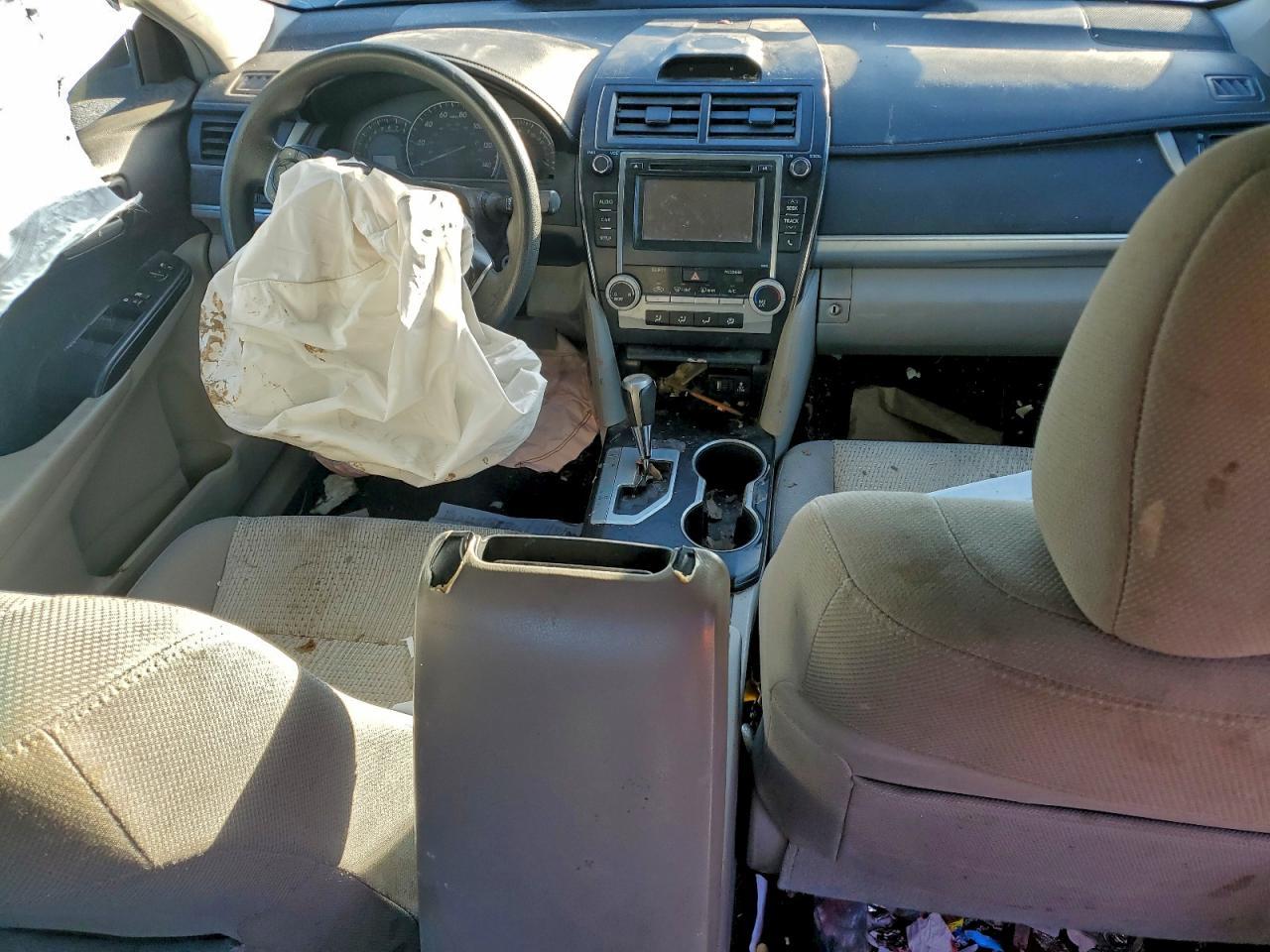 2014 TOYOTA CAMRY