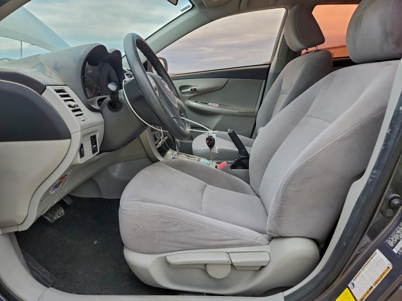 2011 TOYOTA COROLLA