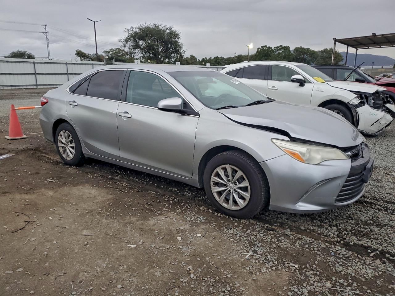 2016 TOYOTA CAMRY