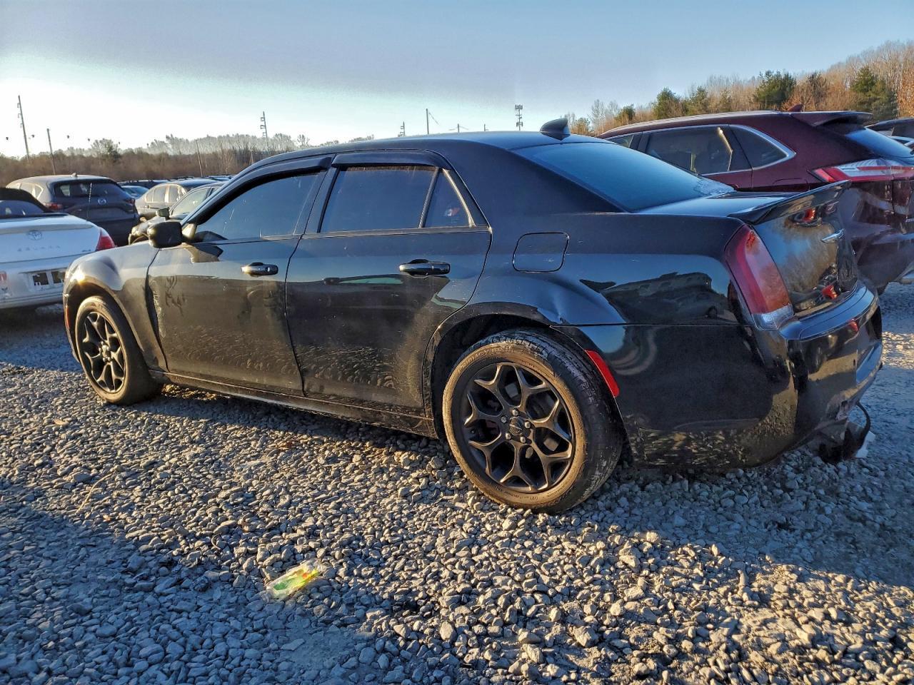 2019 CHRYSLER 300