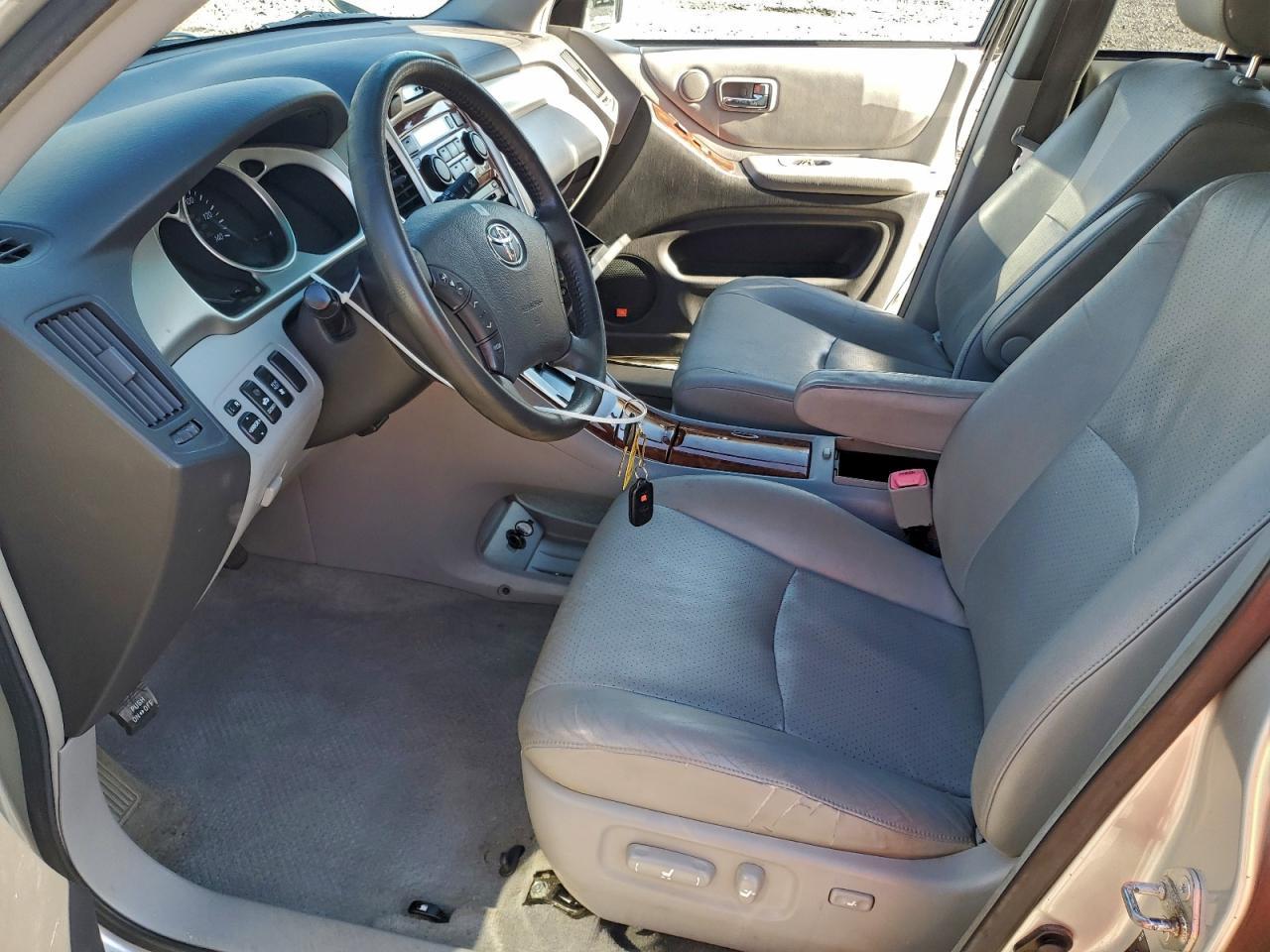 2006 TOYOTA HIGHLANDER
